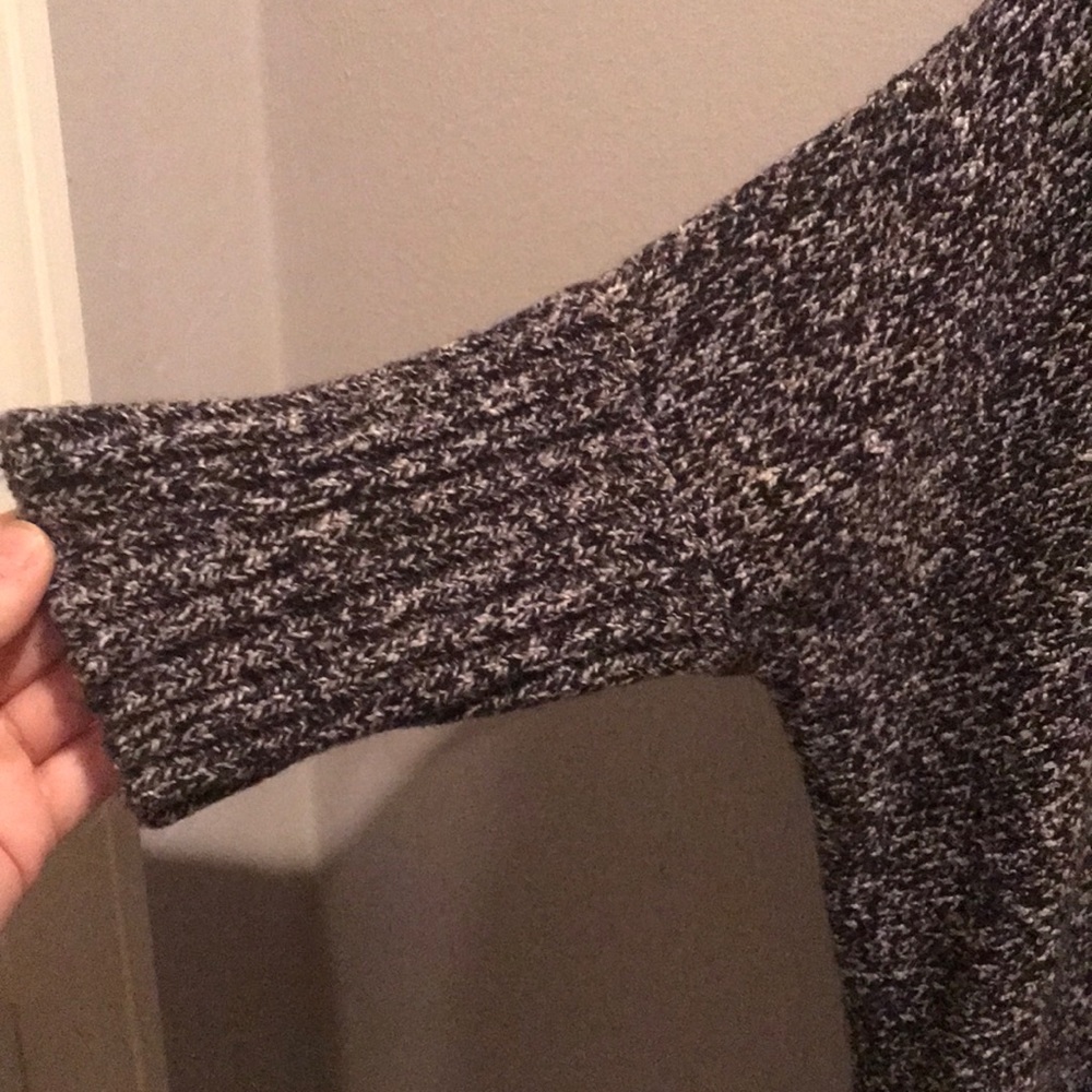 Sweater - Picture 2 of 5